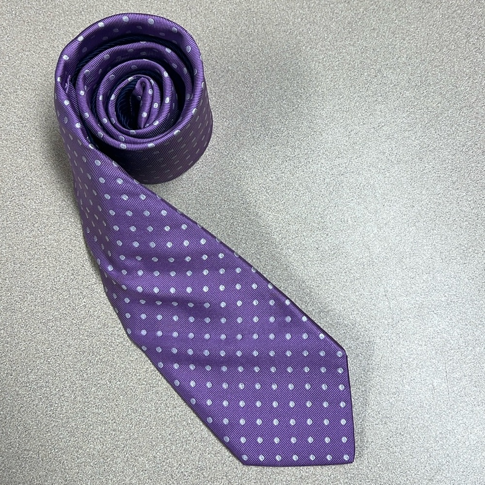 Roundtree & York Trademark Slim Silk Tie